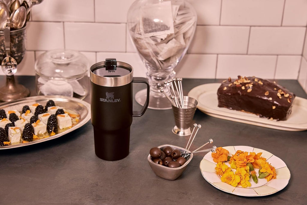 STANLEY The Everyday Suburban Mug | 30 oz | Drink Through Lid | Cup for Coffee, Tea and Drinks | Insulated Stainless Steel Coffee Mug | BPA-Free | Dried Pine